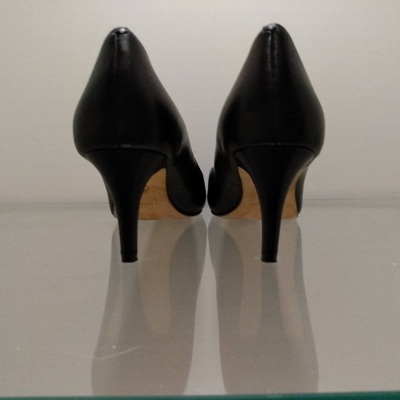 Cole Hann Black Pumps, 7.5 AA - Picture 5 of 6